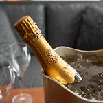 존느 호텔 4*