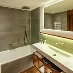 호텔 존느 4*